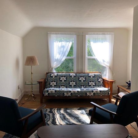 Ludington Blue Spruce Inn Bagian luar foto