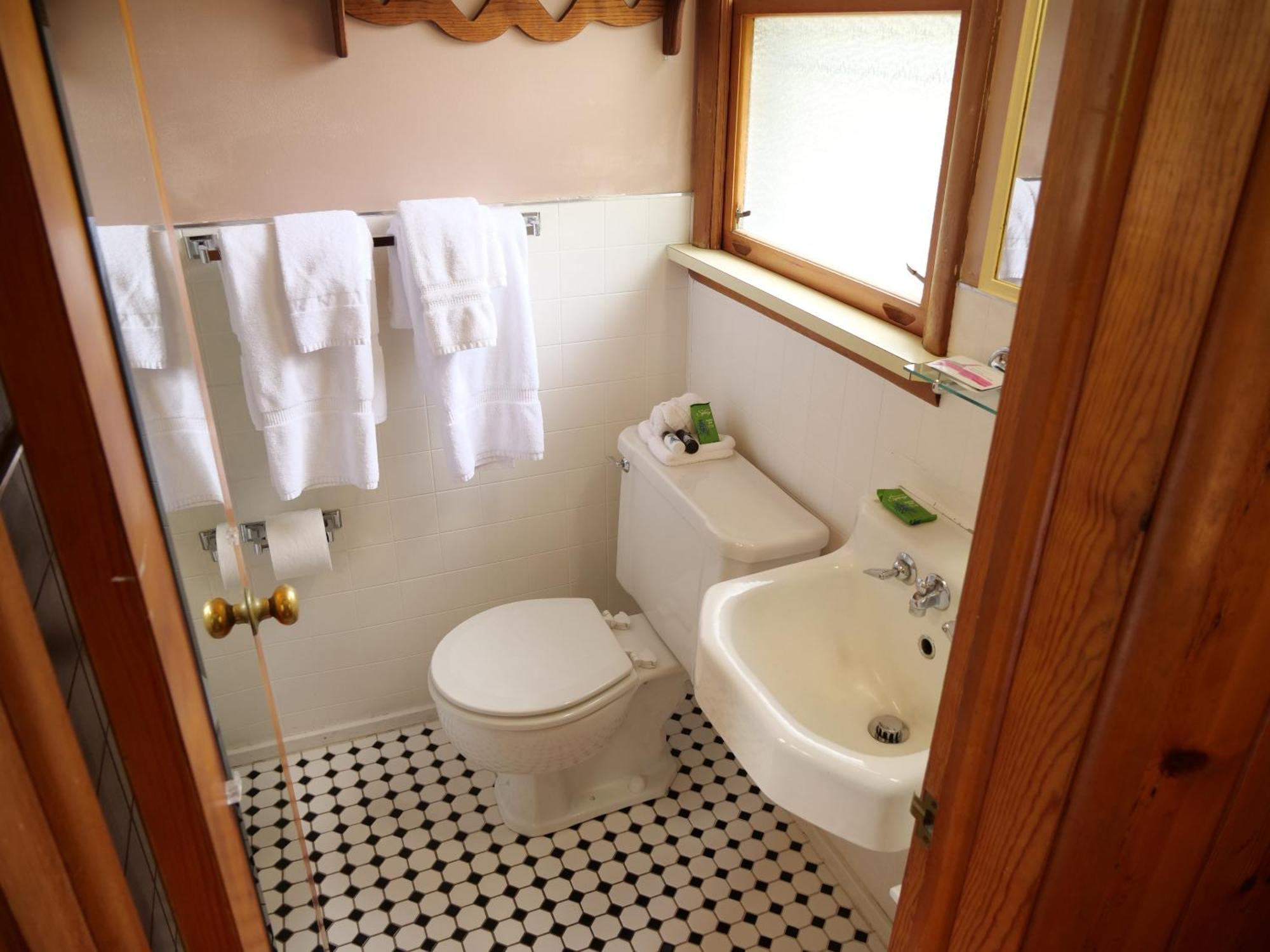 Ludington Blue Spruce Inn Ruang foto