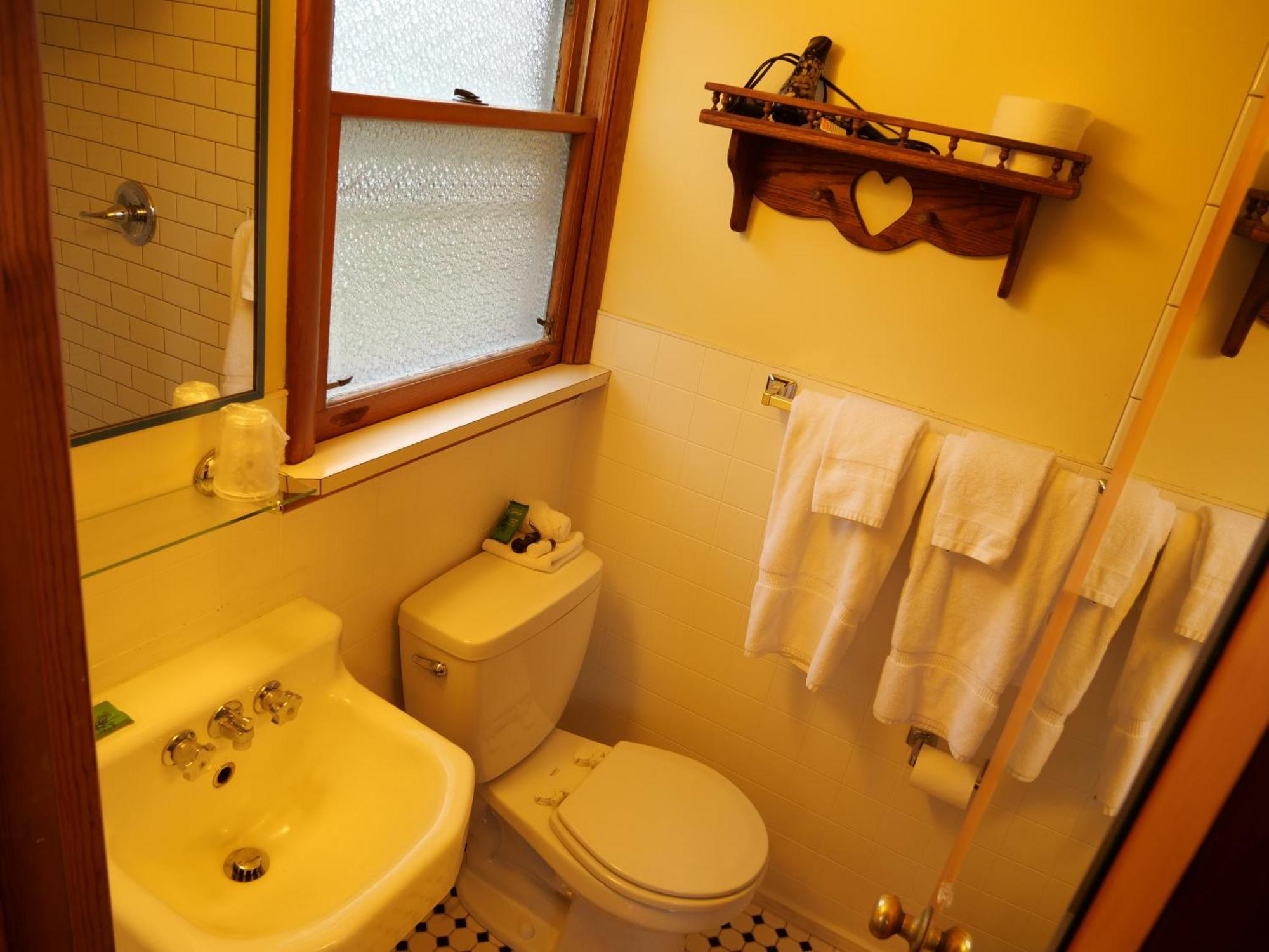 Ludington Blue Spruce Inn Ruang foto